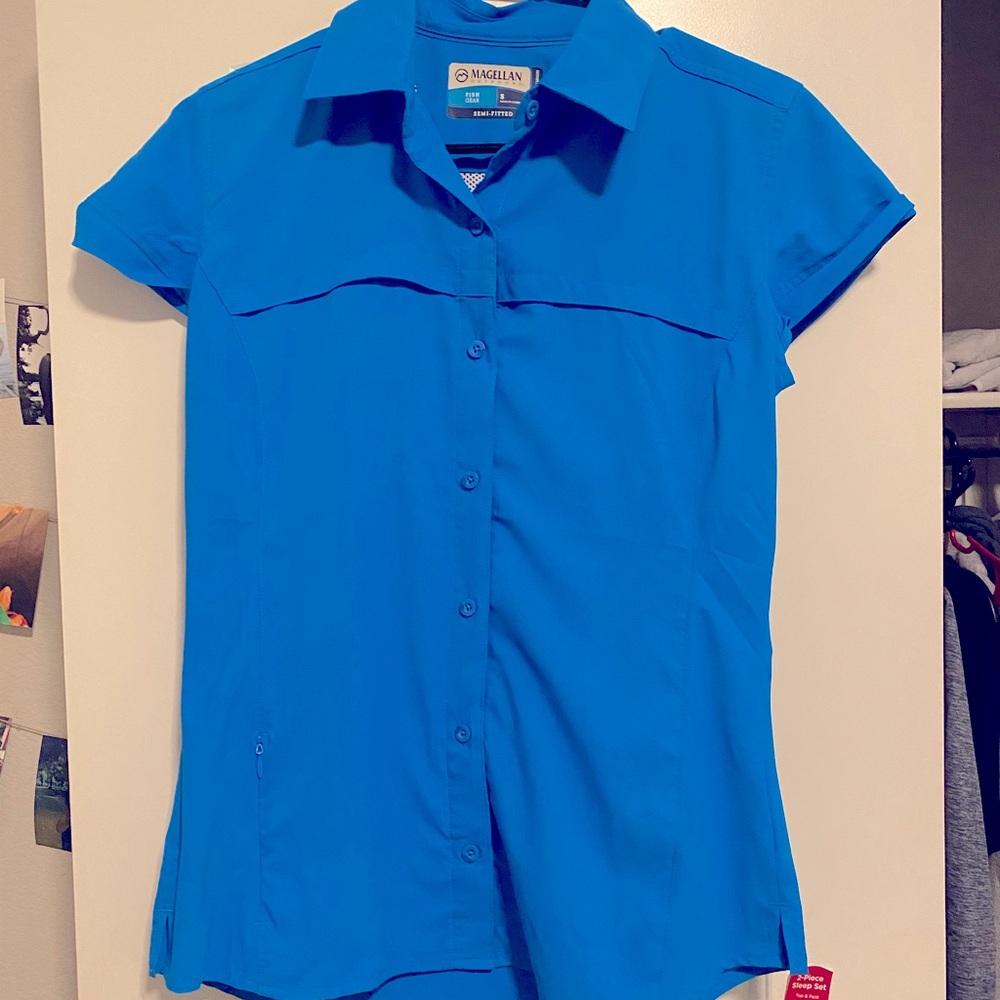 Magellan Outdoors women’s shirt